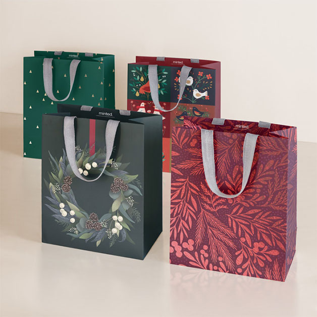 Christmas Garland Gift Bag Collection