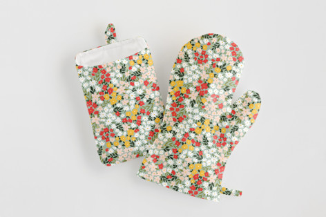 Field of Florals Mitt and Potholder Set